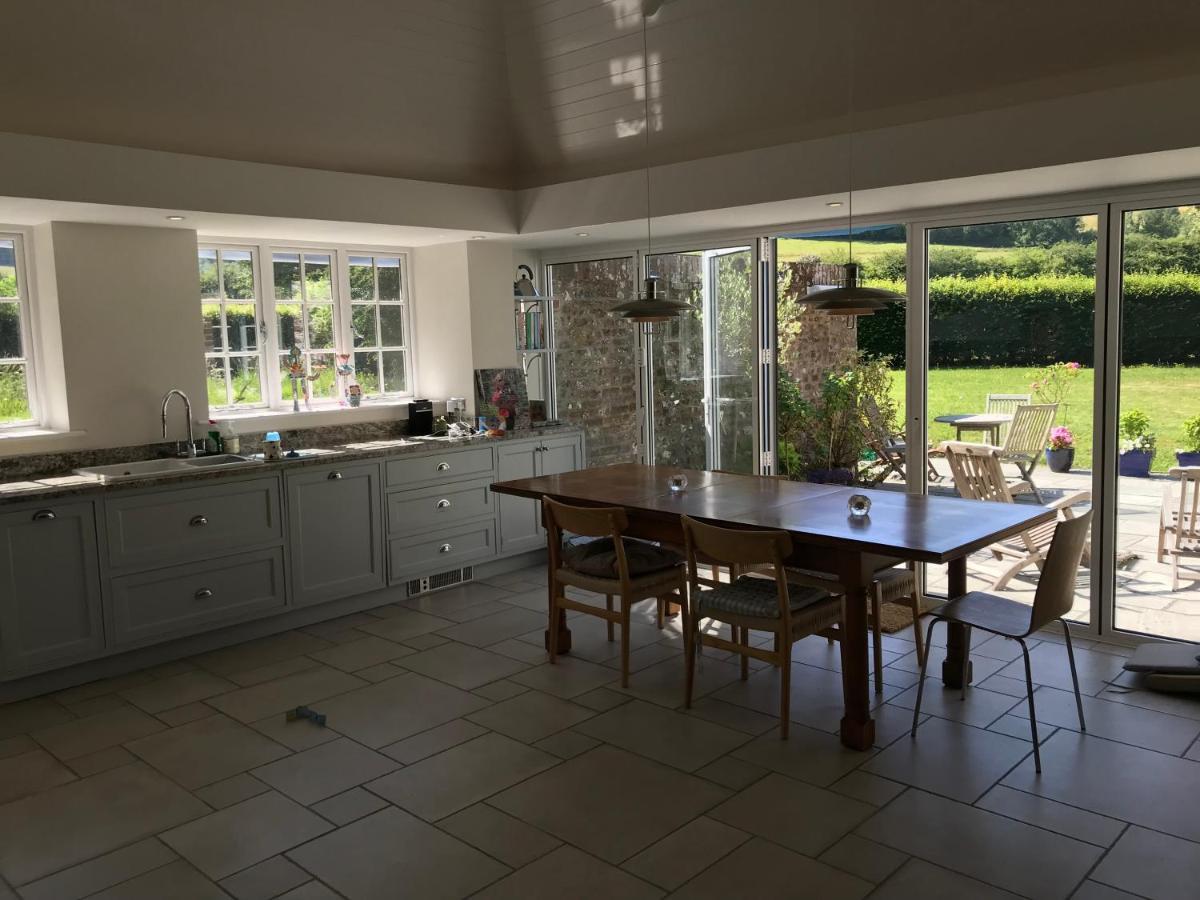 Charlton End - Goodwood Events Bed & Breakfast Chichester Ngoại thất bức ảnh